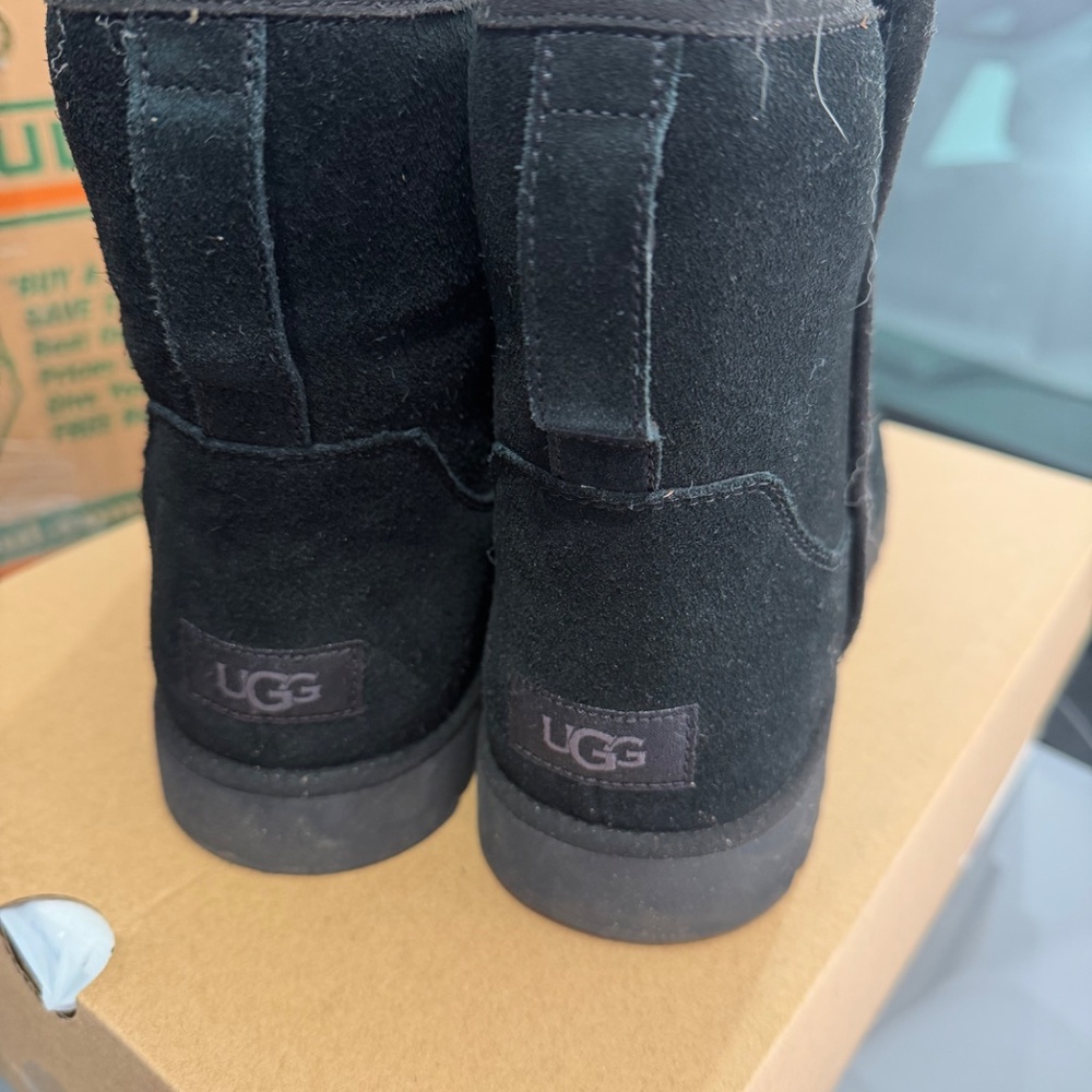 Ugg Short Boot - image 3